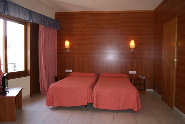 Hotel Checkin Mont Palau