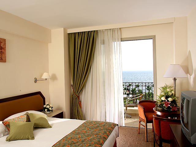 Aquamare Beach Hotel & Spa
