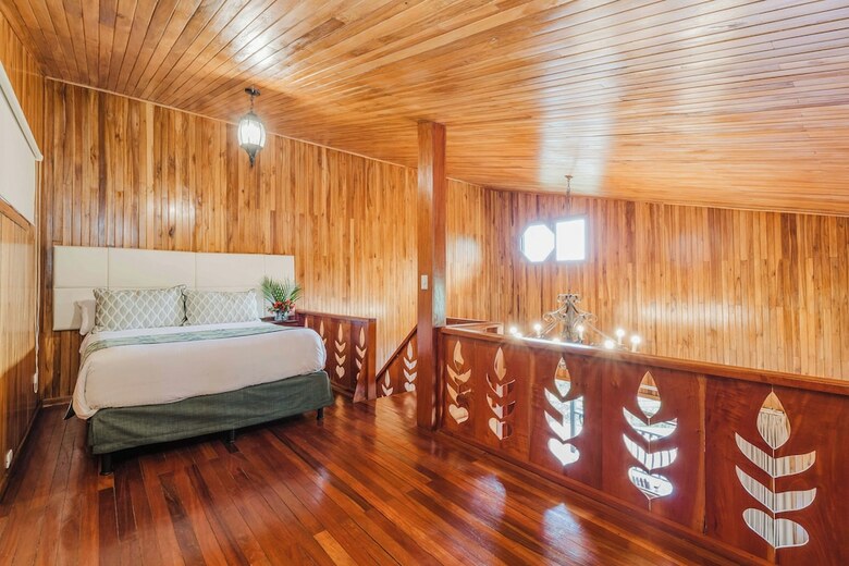 Hotel Heliconia