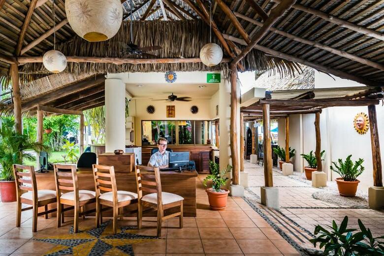 Hotel Bahia Del Sol