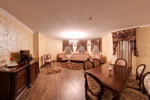 Hotel Gorniy Kristal
