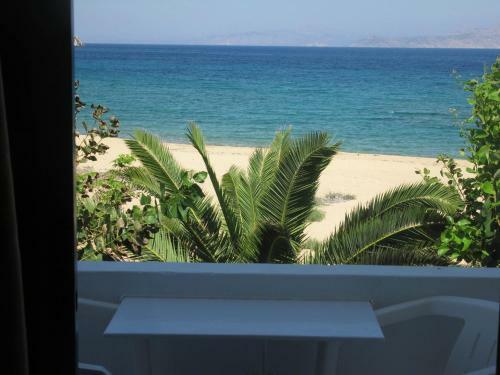Hostal Psathi Beach