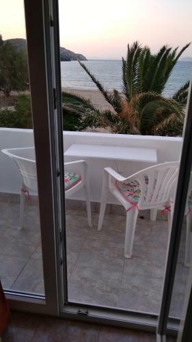 Hostal Psathi Beach