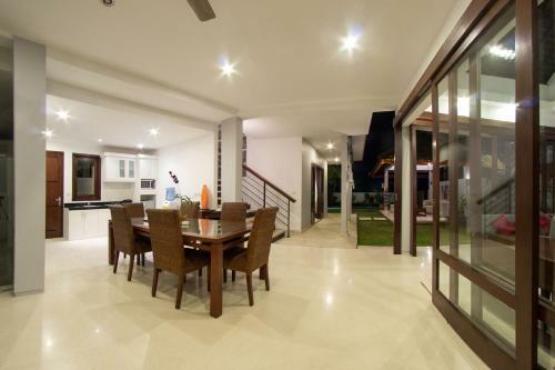 Villa Seratus