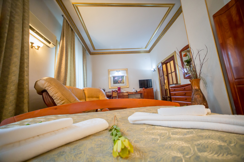 Bucharest Comfort Suites Hotel