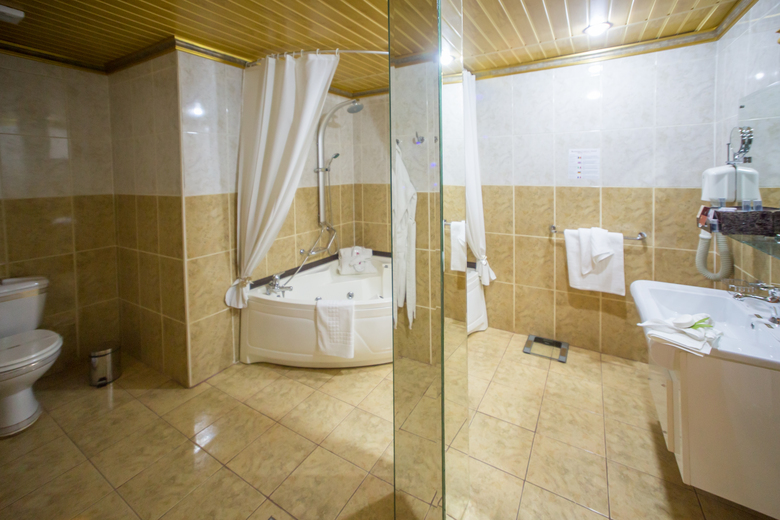 Bucharest Comfort Suites Hotel