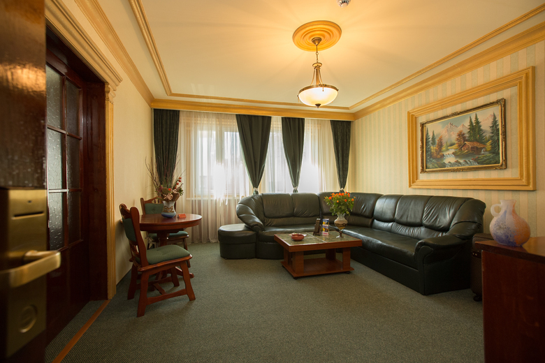 Bucharest Comfort Suites Hotel