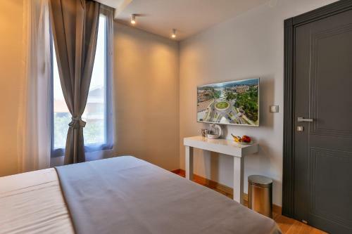 Hotel M