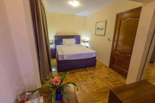 Hotel M