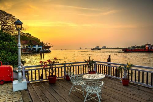 Hotel Brunton Boatyard