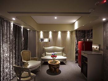 E-house Hotel