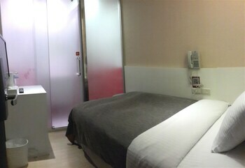 E-house Hotel