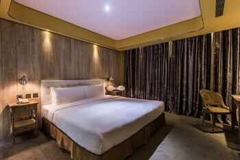 E-house Hotel