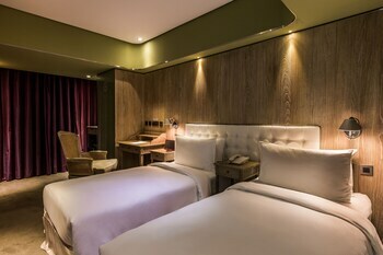 E-house Hotel