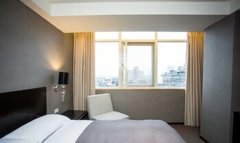 E-house Hotel