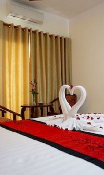 Golden River Hotel