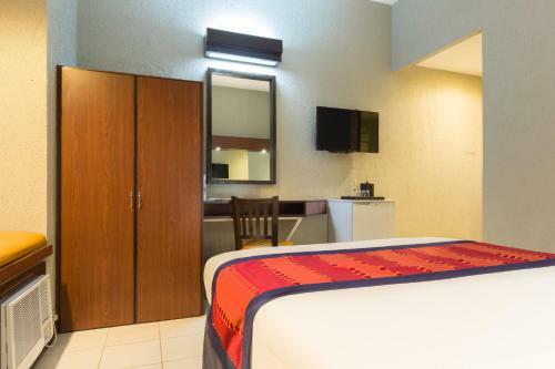 Hotel Microtel By Wyndham Cavite