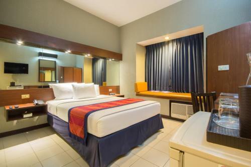 Hotel Microtel By Wyndham Cavite