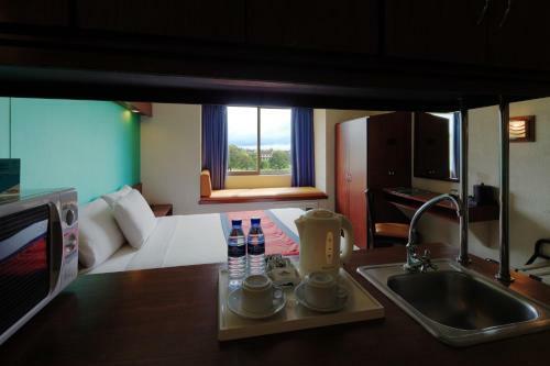 Hotel Microtel By Wyndham Cavite