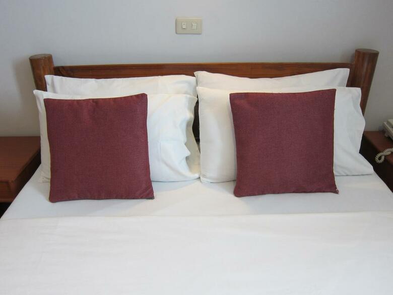 Nichols Airport Hotel