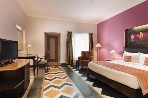 Hotel Ramada Udaipur Resort & Spa