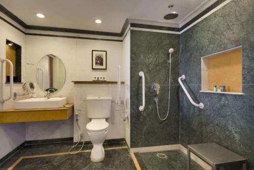 Hotel Ramada Udaipur Resort & Spa