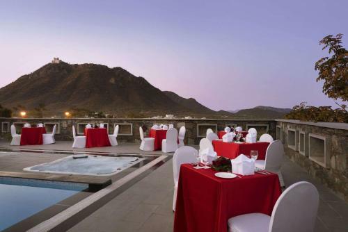 Hotel Ramada Udaipur Resort & Spa