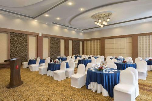 Hotel Ramada Udaipur Resort & Spa