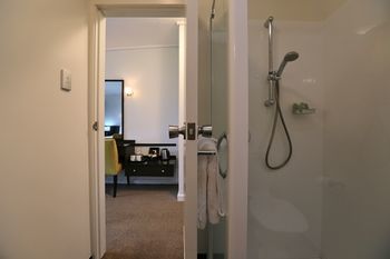 Heartland World Heritage Hotel