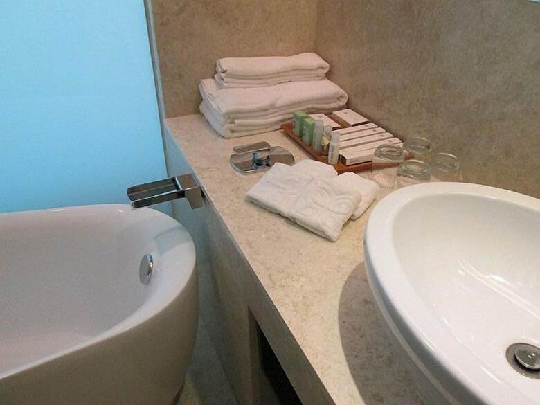 Yuh Tong Hotel