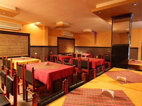 Manakkil Hotel