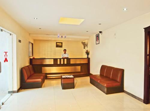 Manakkil Hotel