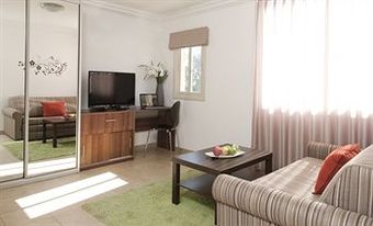 Hotel Ramon Suites