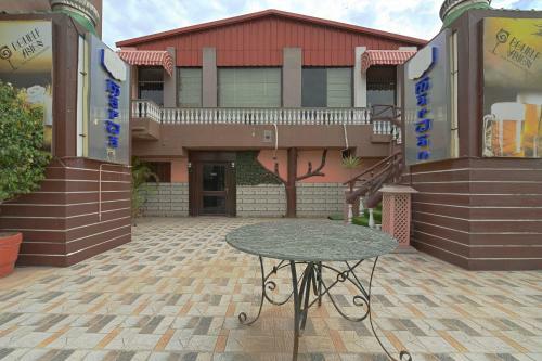 Hotel The Byke Grassfield Resort