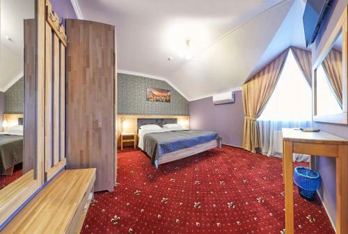 Fifth Ocean Spa Hotel