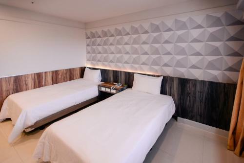 Honeydew Hotel