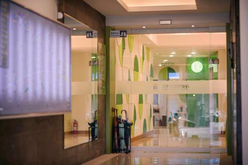 Honeydew Hotel