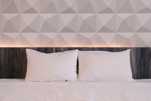 Honeydew Hotel