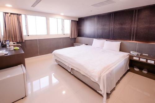 Honeydew Hotel