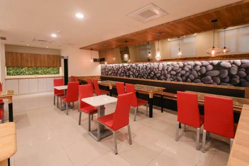 Honeydew Hotel