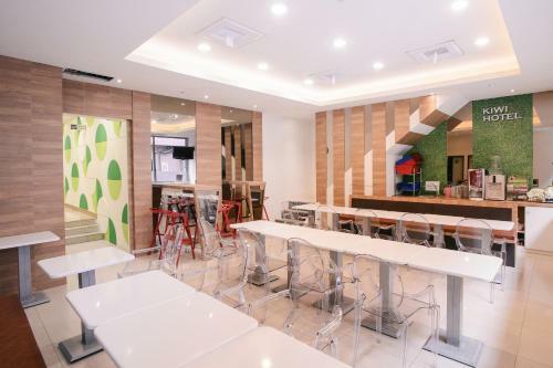 Honeydew Hotel