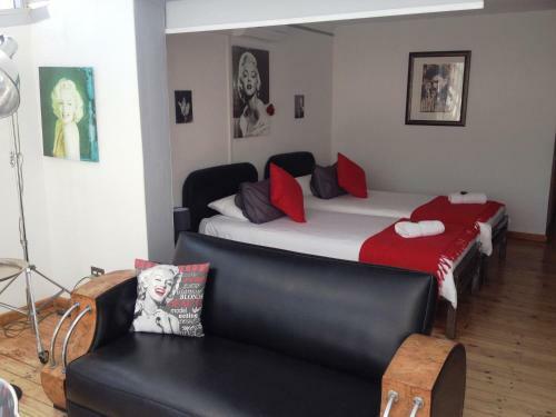 Hostal Villa Surprise