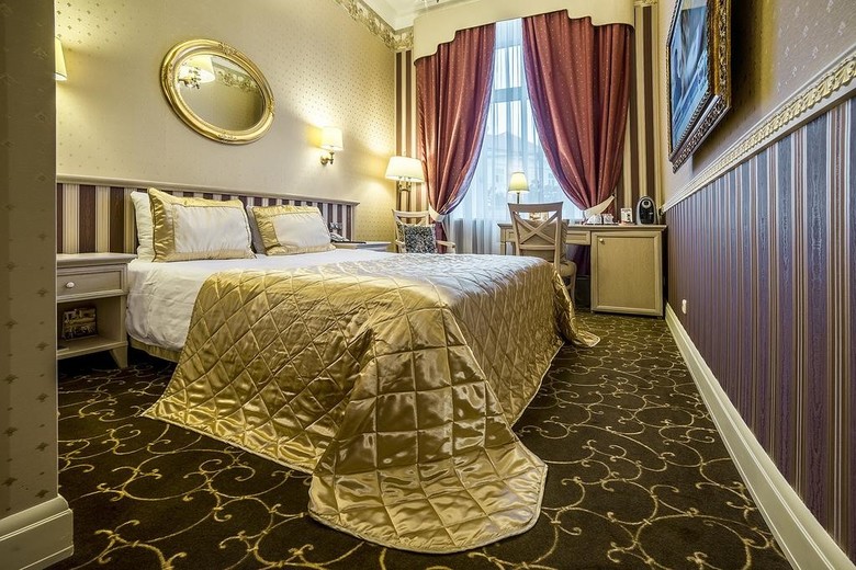 Imperial Hotel & Restaurant