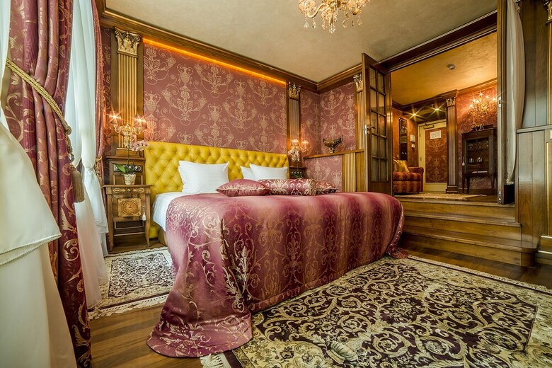 Imperial Hotel & Restaurant