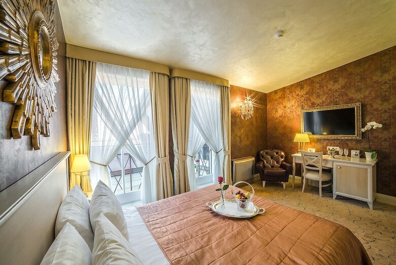 Imperial Hotel & Restaurant