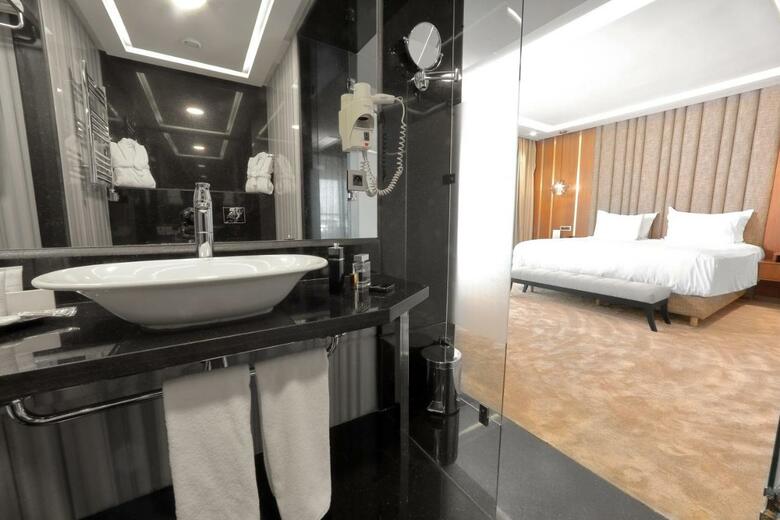 Hotel Le Palace D'anfa