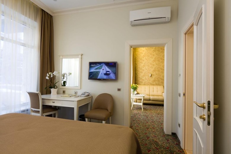 Marco Polo Presnja Hotel