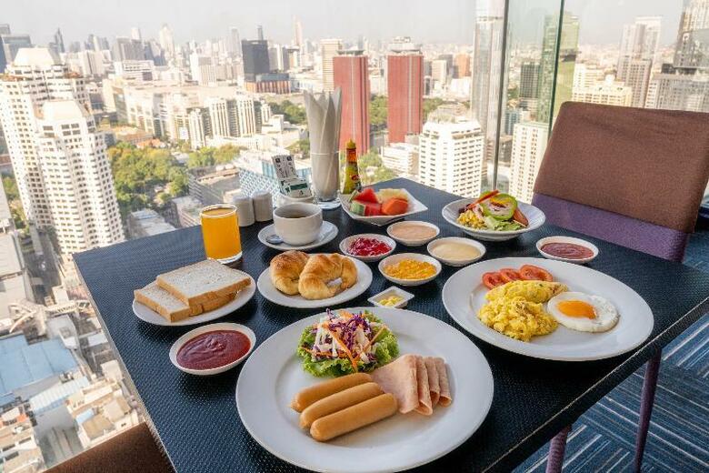 Hotel Baiyoke Suite