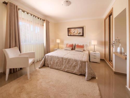 Hostal Oasis Parque Country Club