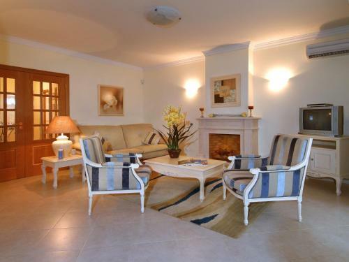 Hostal Oasis Parque Country Club